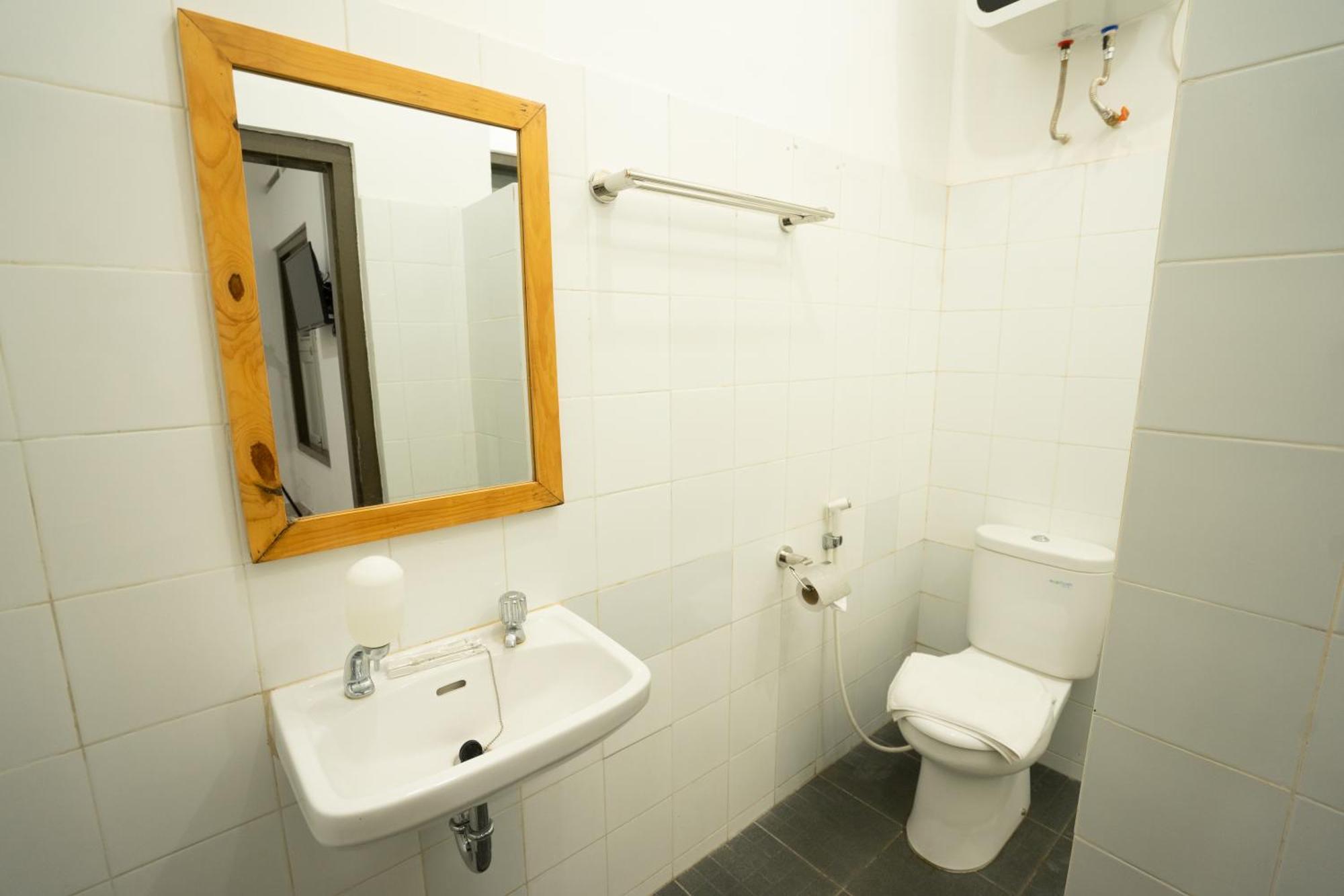 Yuwono Hotel & Villa Malioboro Jogjakarta Buitenkant foto