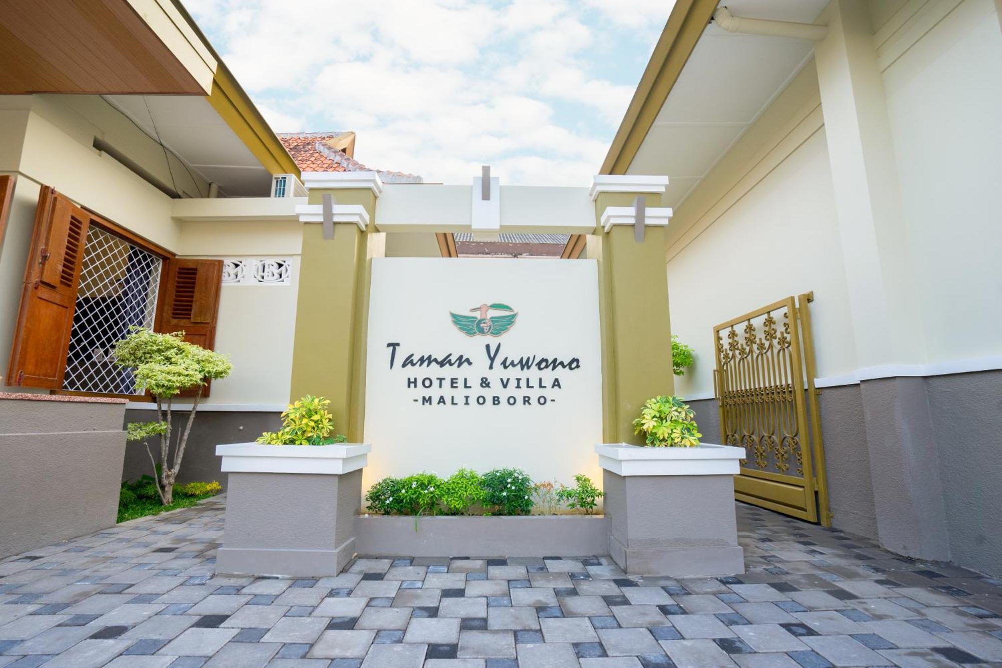 Yuwono Hotel & Villa Malioboro Jogjakarta Buitenkant foto